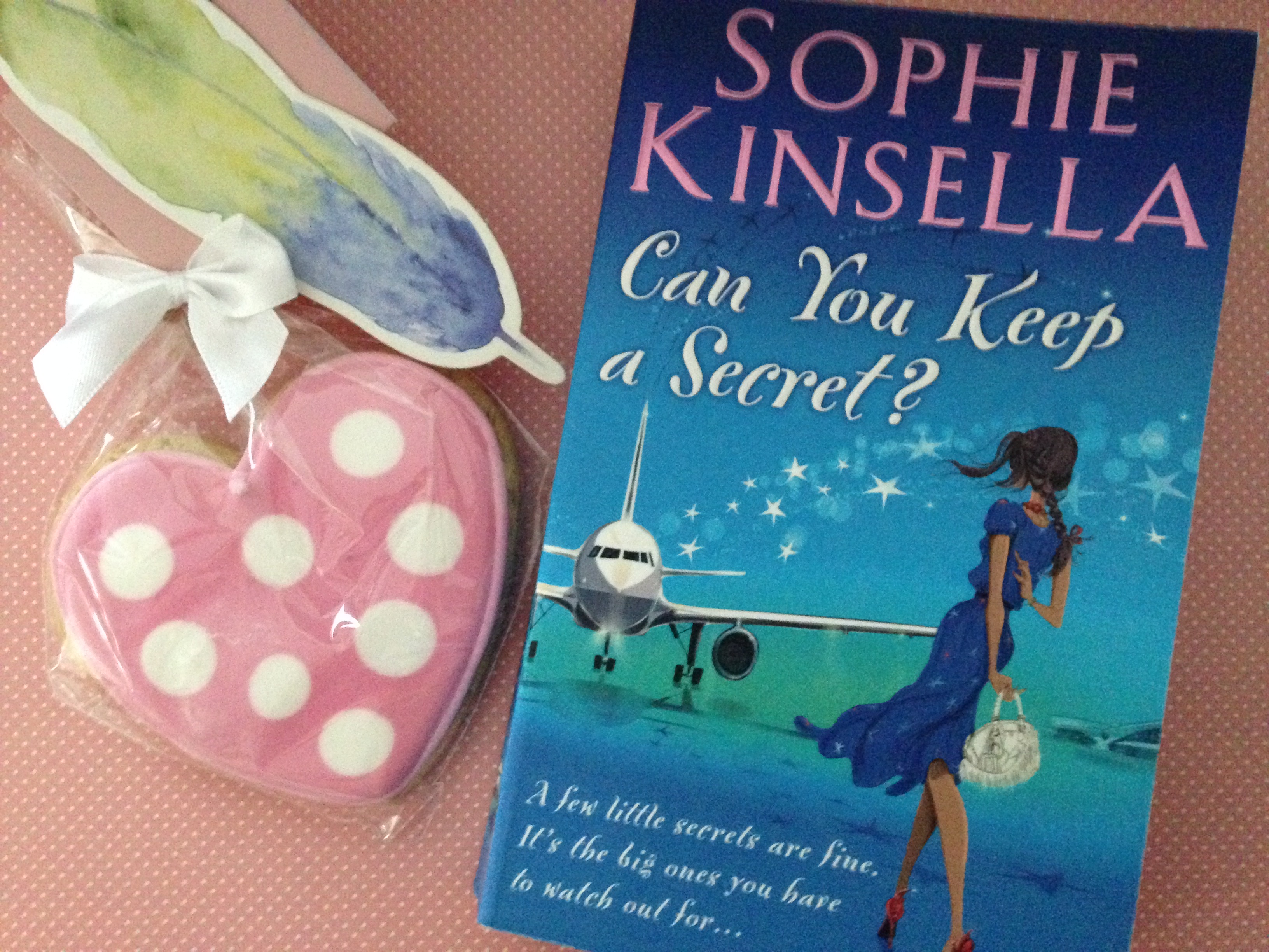 Book Review Sophie Kinsella Can You Keep A Secret The Artsy Reader